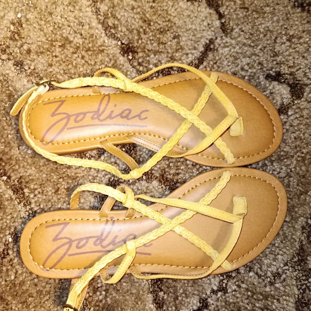 Zodiac Shoes | New Zodiac Women's Yovana Sandal | Color: yellow | Size: 6